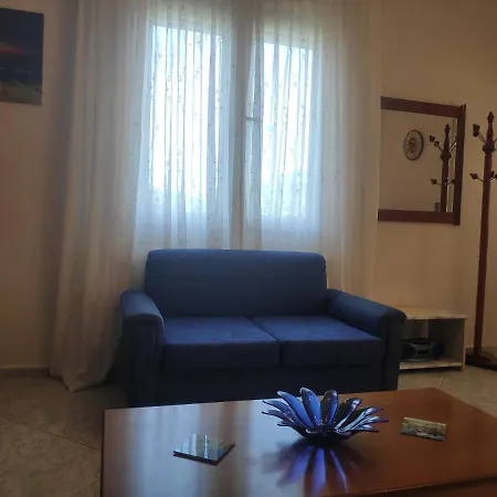 Unique Néa Péramos