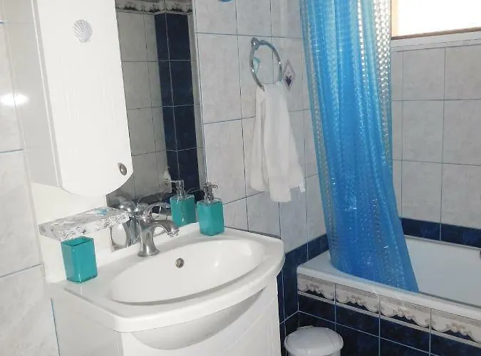 Unique Apartamento Néa Péramos