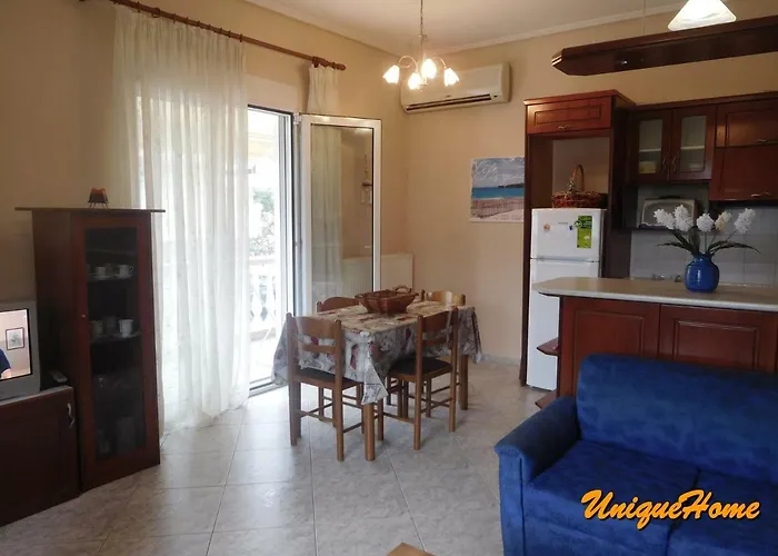 Unique Apartamento Néa Péramos