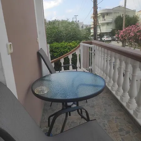 Unique Apartment *